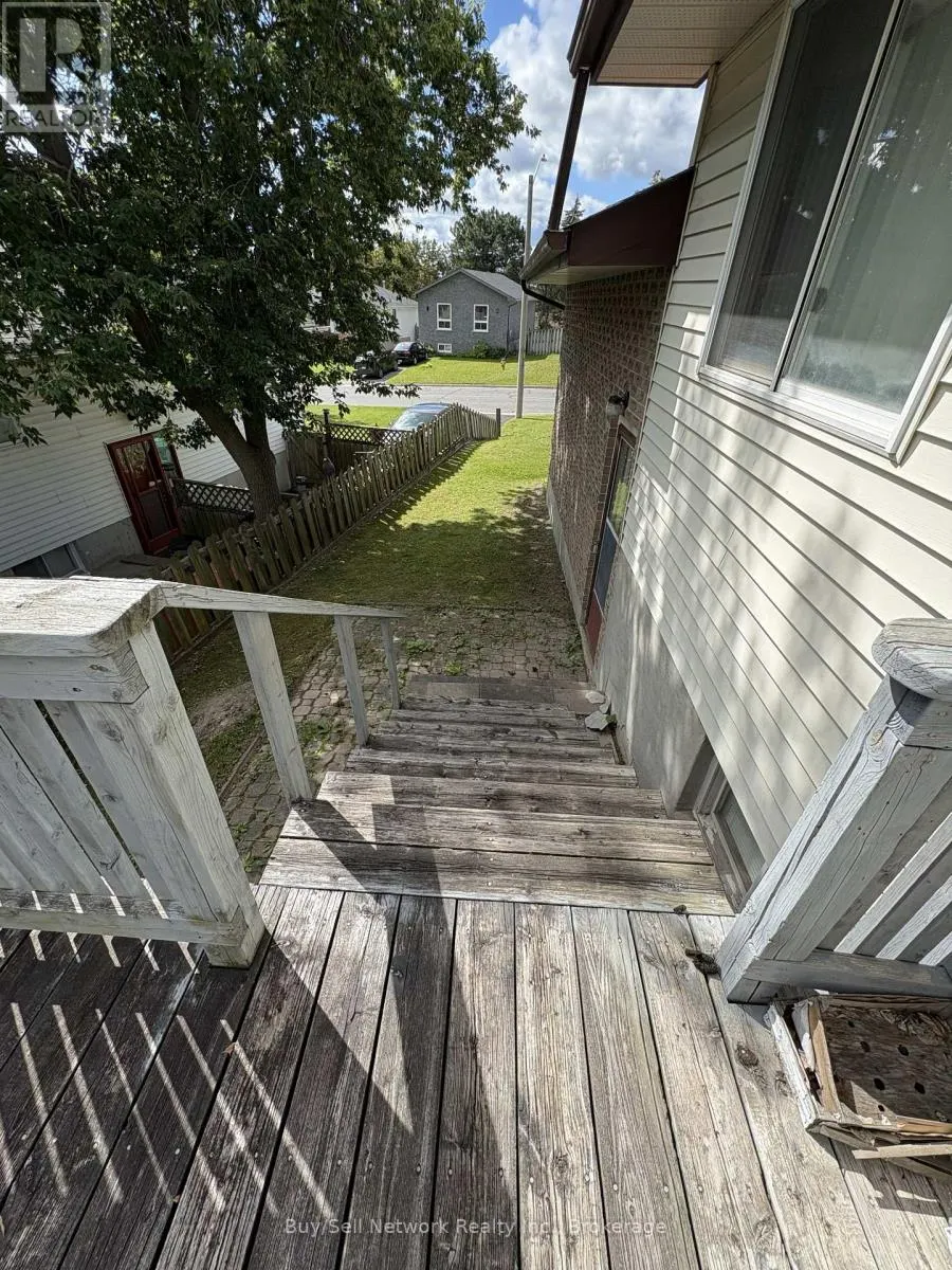 2565 MARSDALE DRIVE