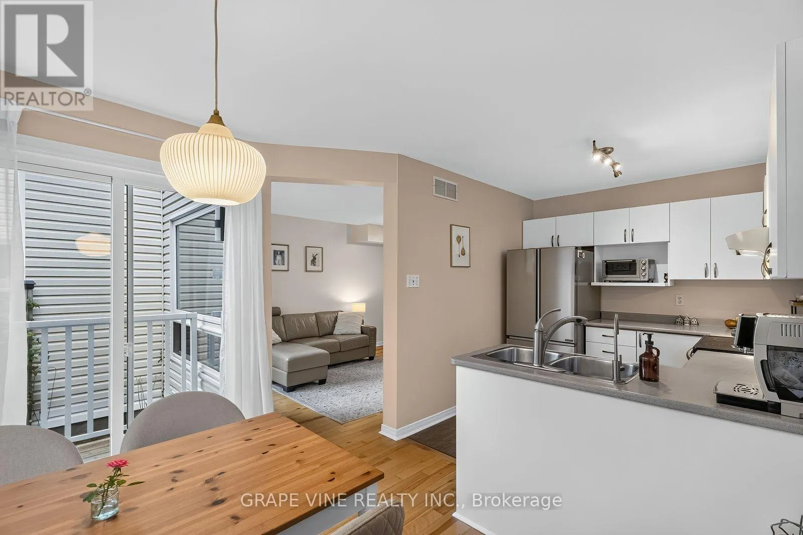 22 HODGSON COURT