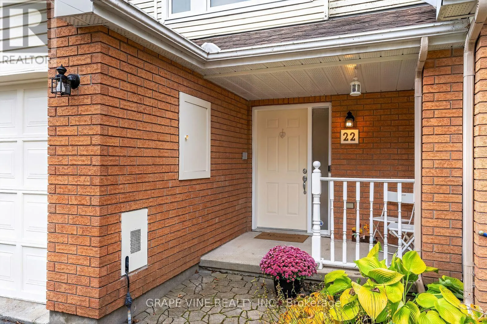 22 HODGSON COURT