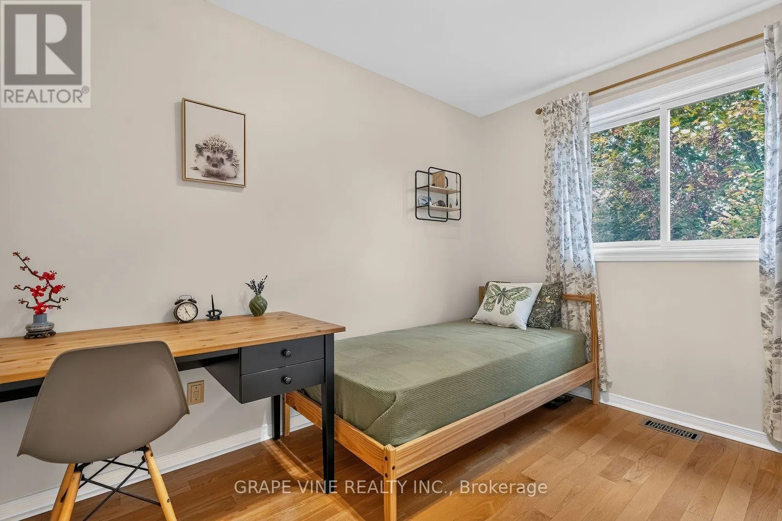 22 HODGSON COURT