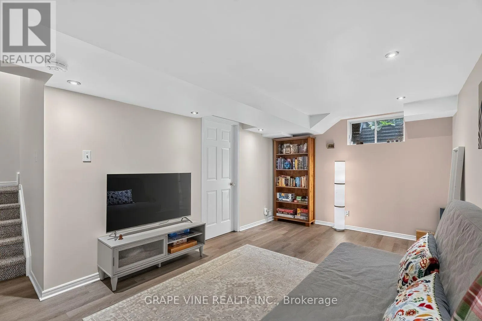 22 HODGSON COURT