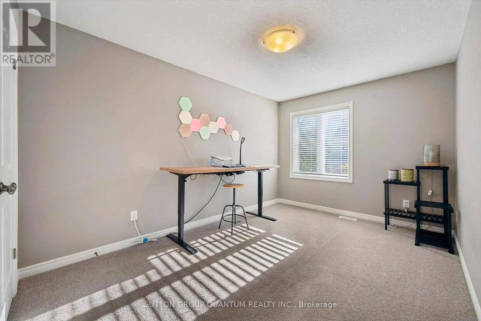 9 - 167 ARKELL ROAD
