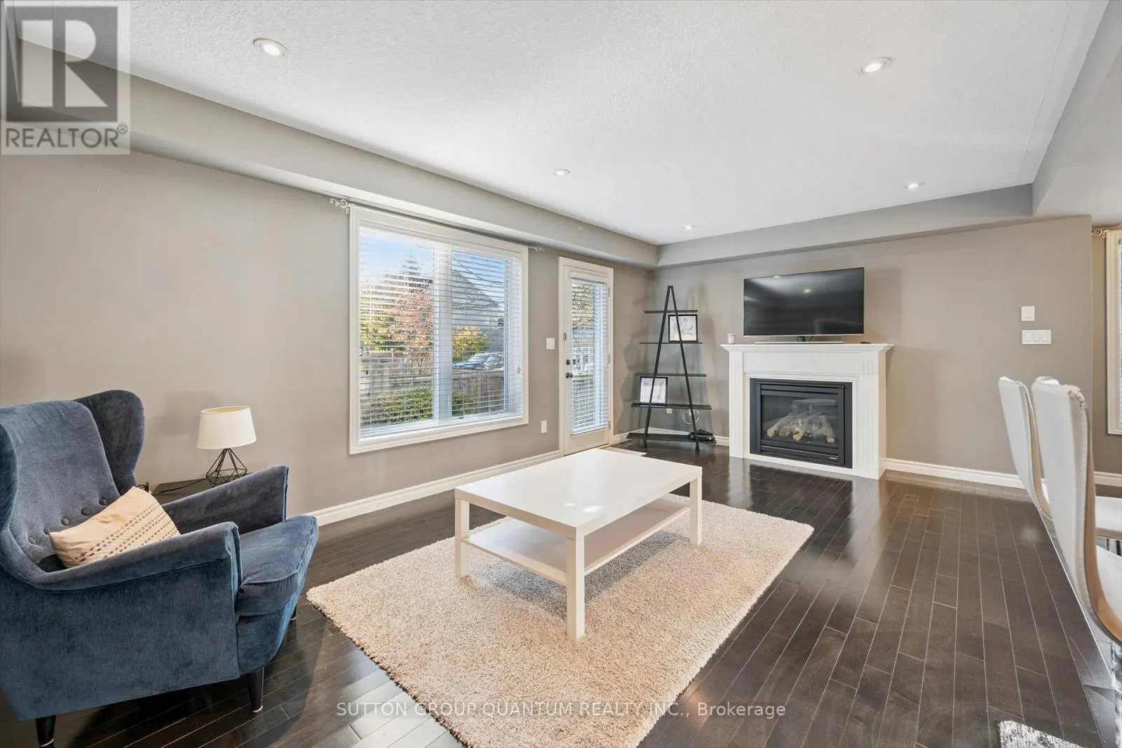 9 - 167 ARKELL ROAD