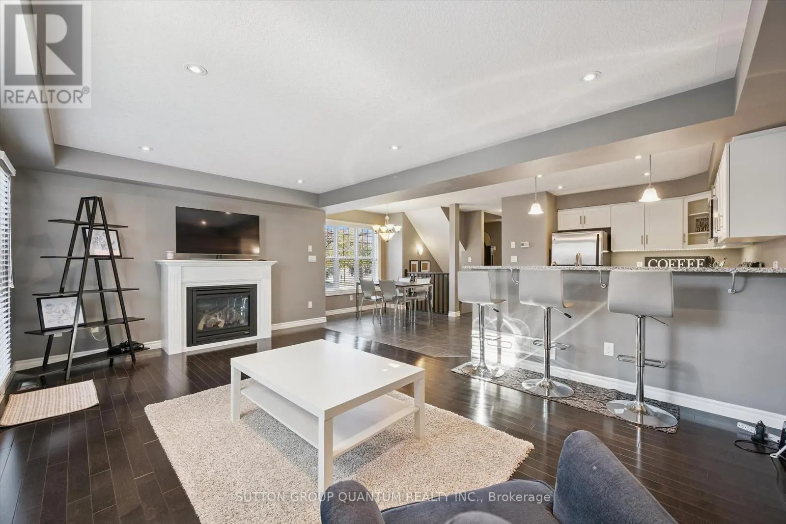 9 - 167 ARKELL ROAD