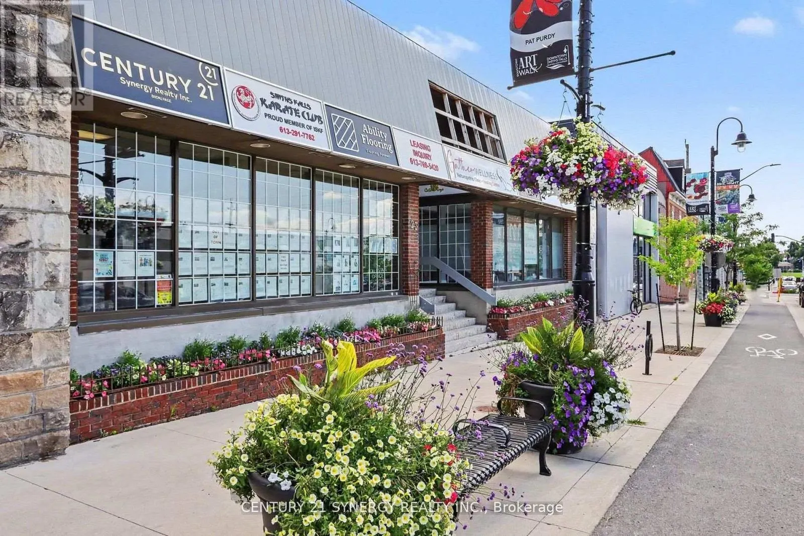 202 - 23 BECKWITH STREET N