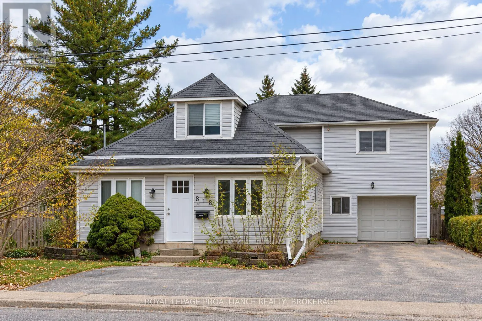 818 DIVISION STREET