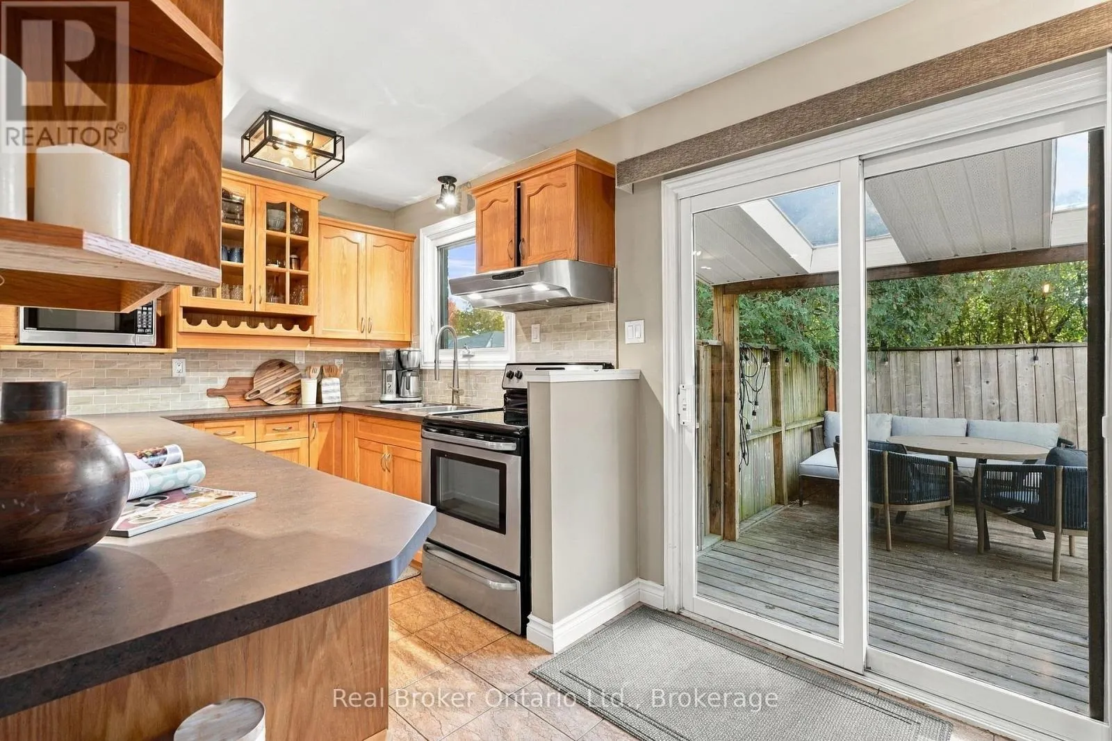 427A DAYNA CRESCENT