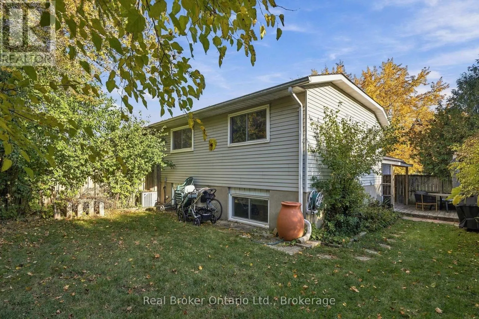 427A DAYNA CRESCENT