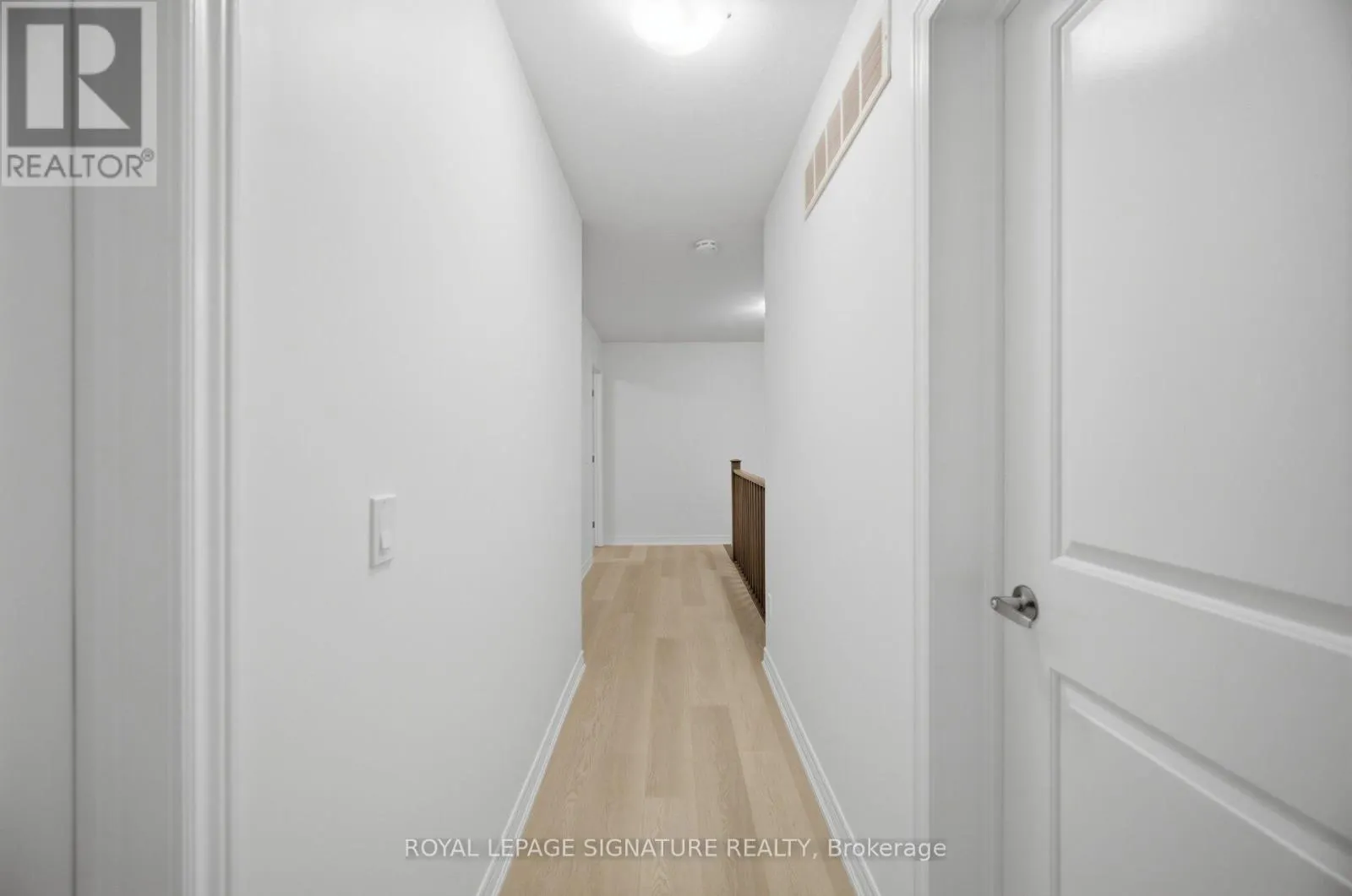 1 RIDGESIDE LANE