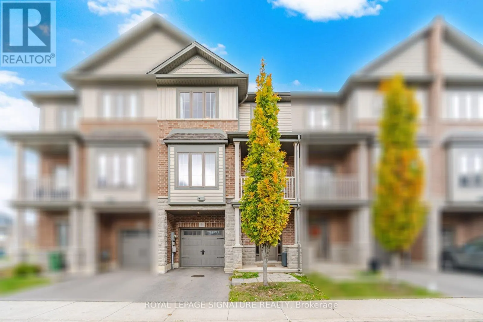 1 RIDGESIDE LANE