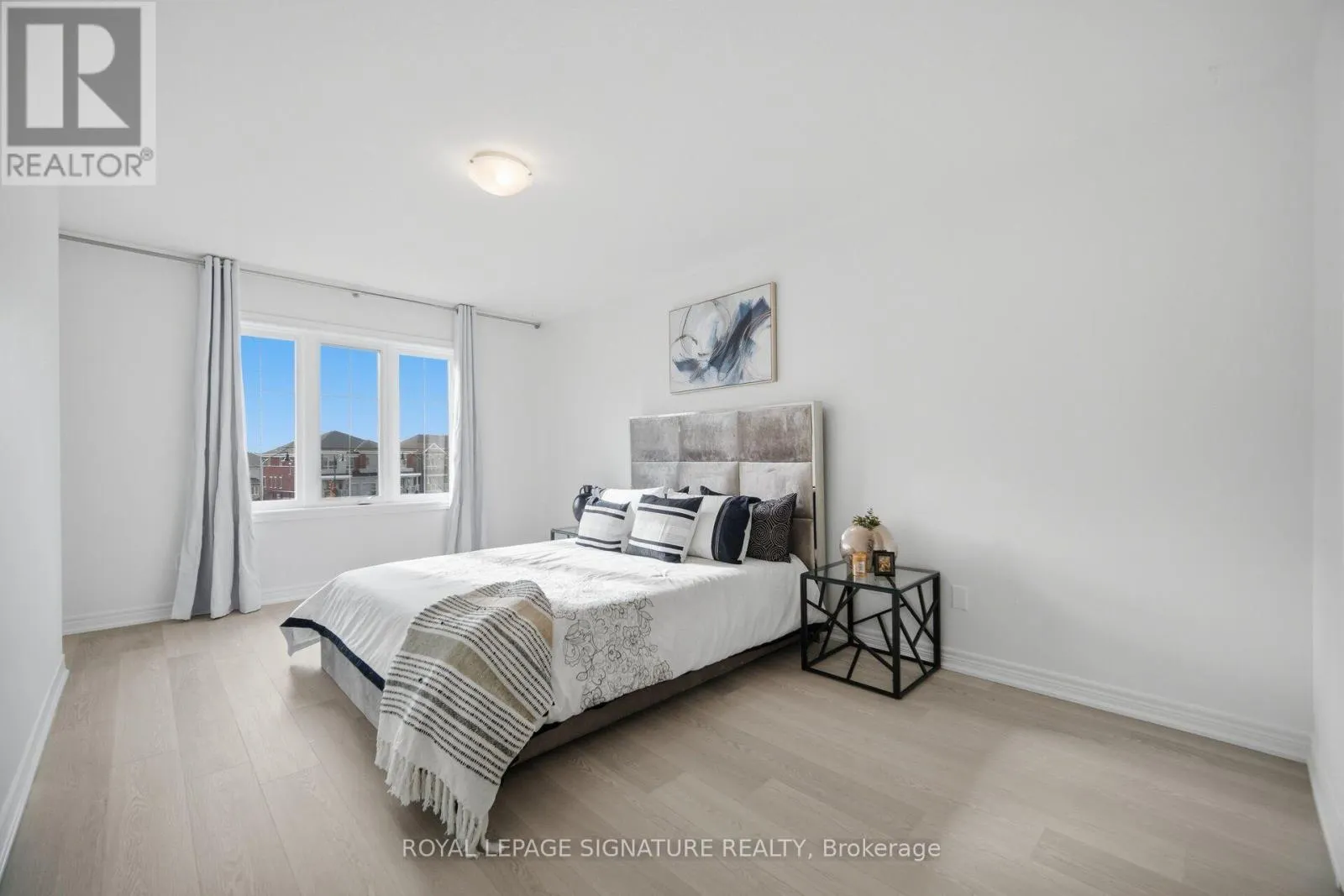 1 RIDGESIDE LANE