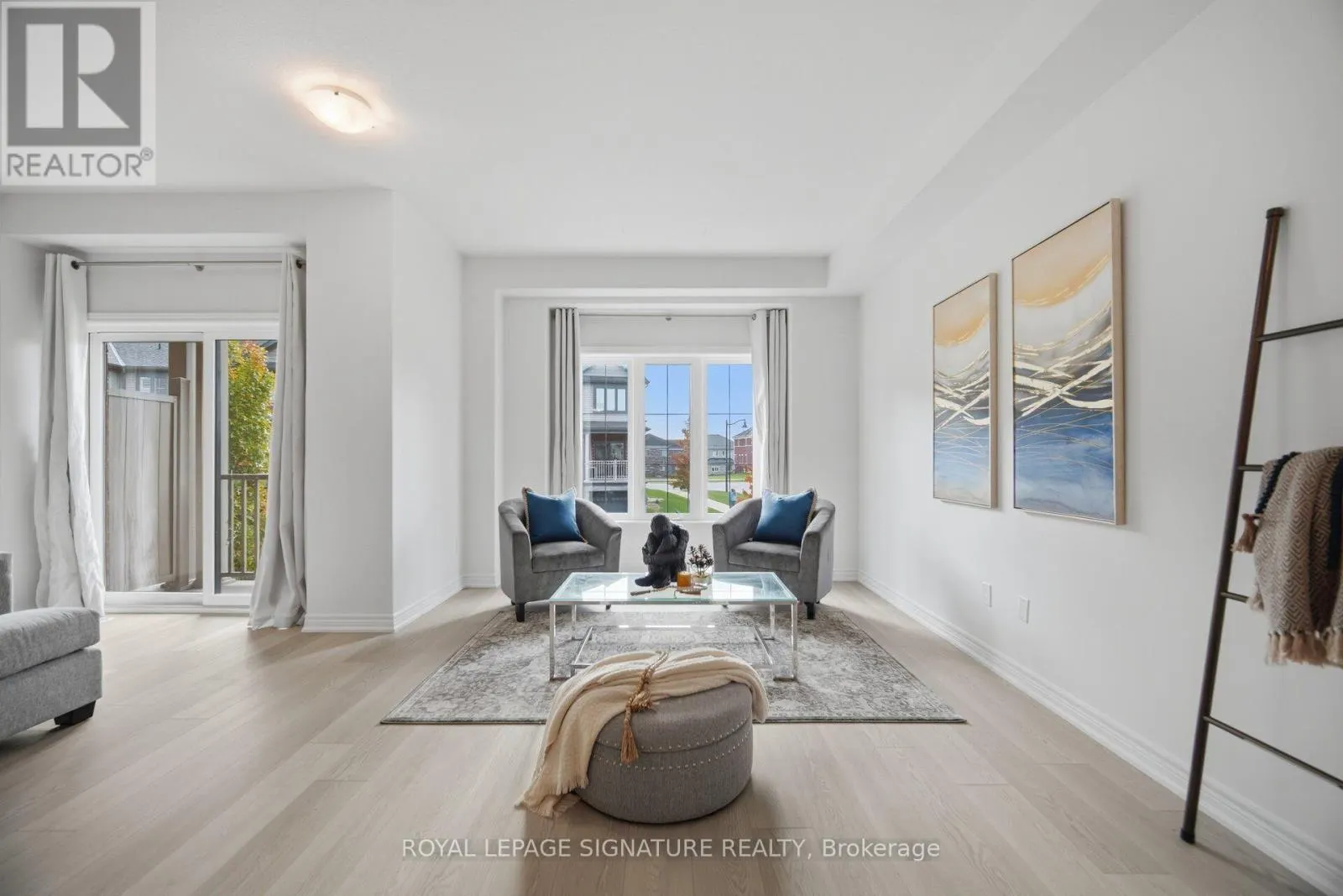 1 RIDGESIDE LANE