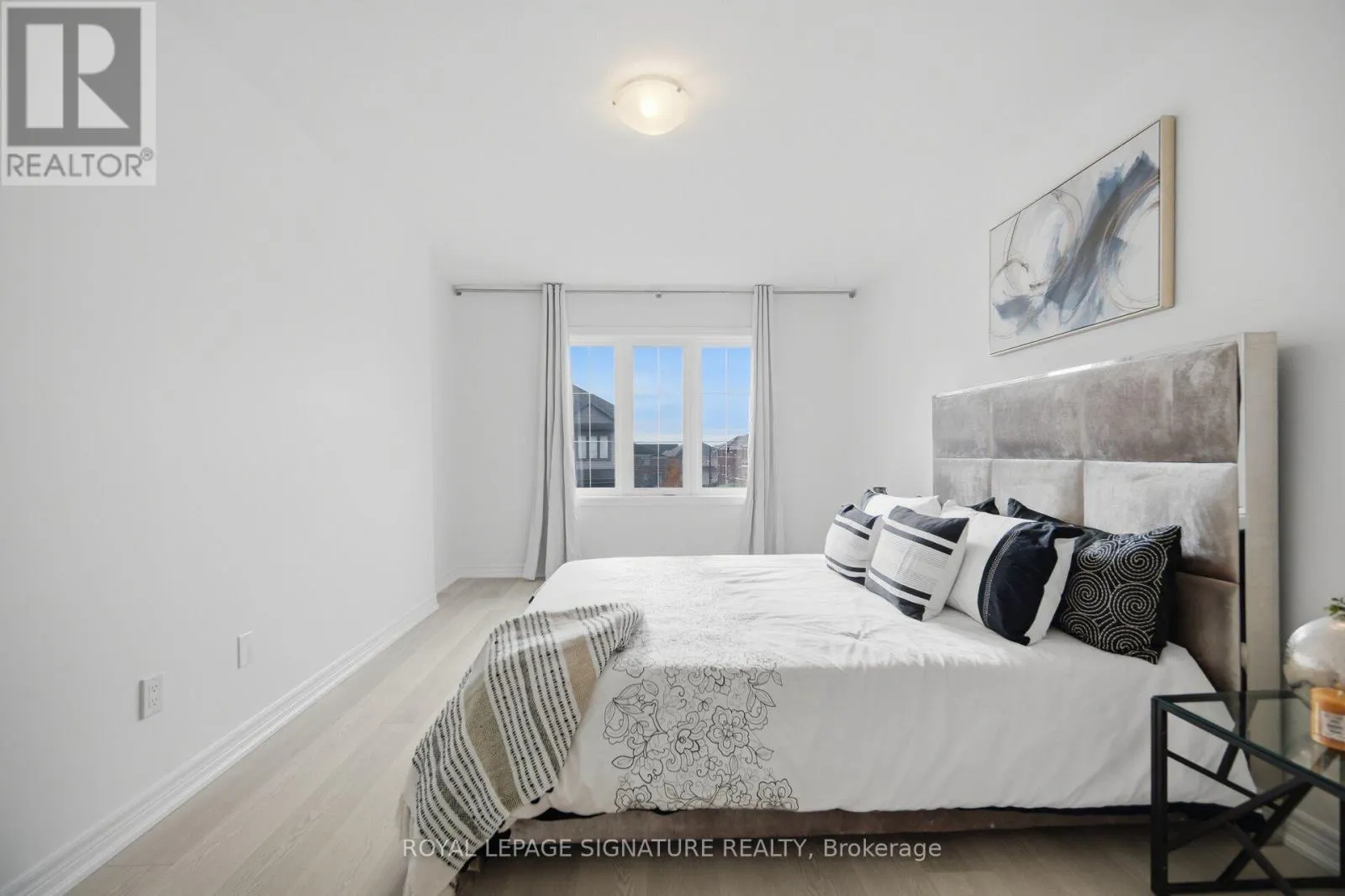 1 RIDGESIDE LANE