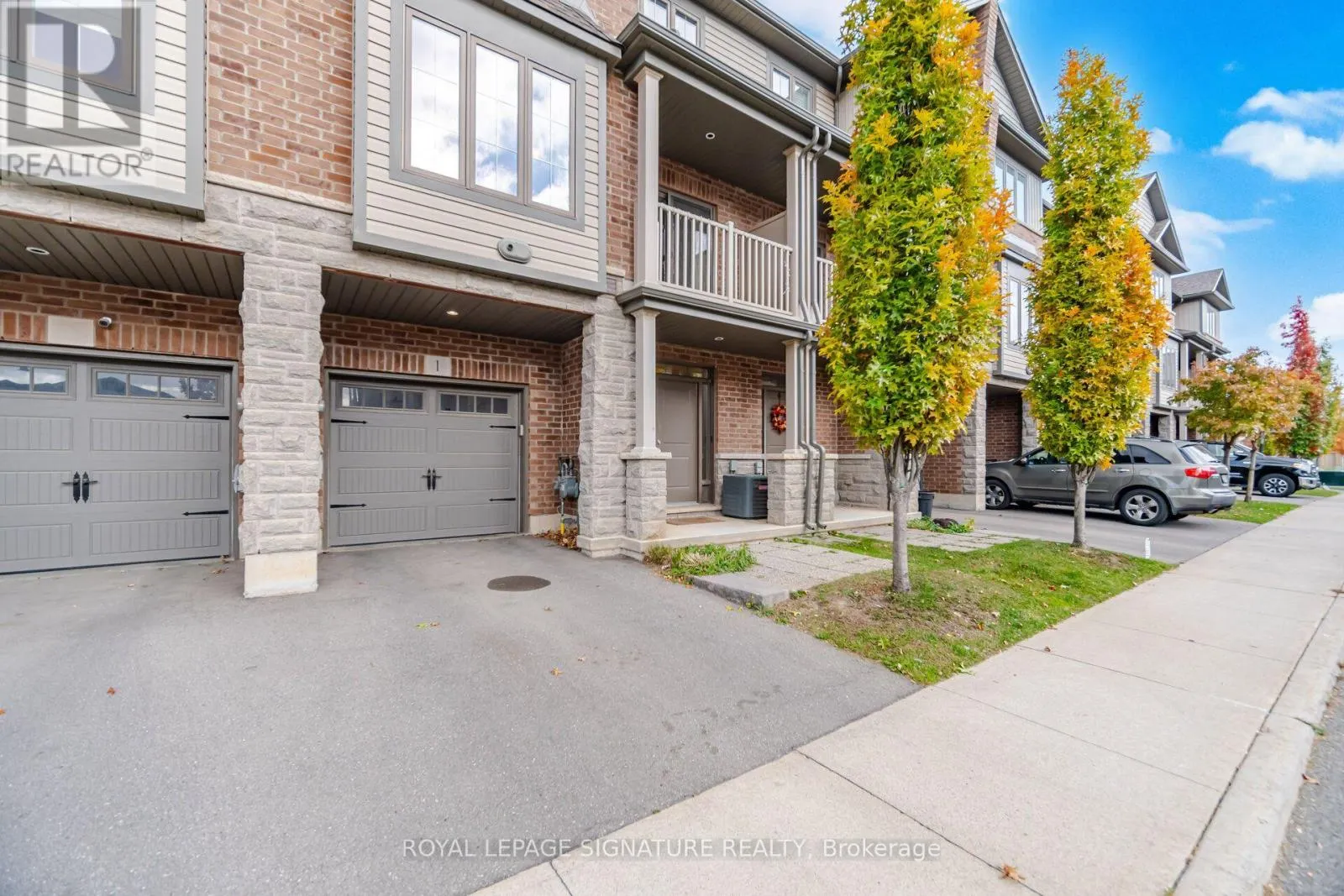 1 RIDGESIDE LANE