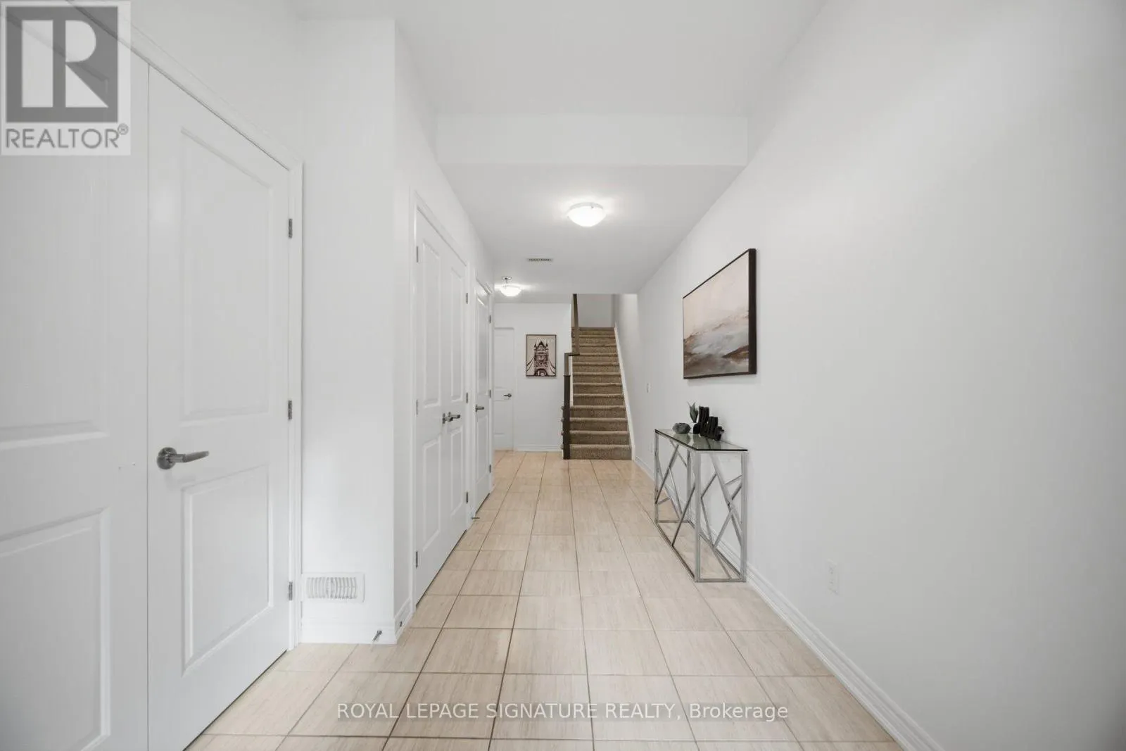 1 RIDGESIDE LANE