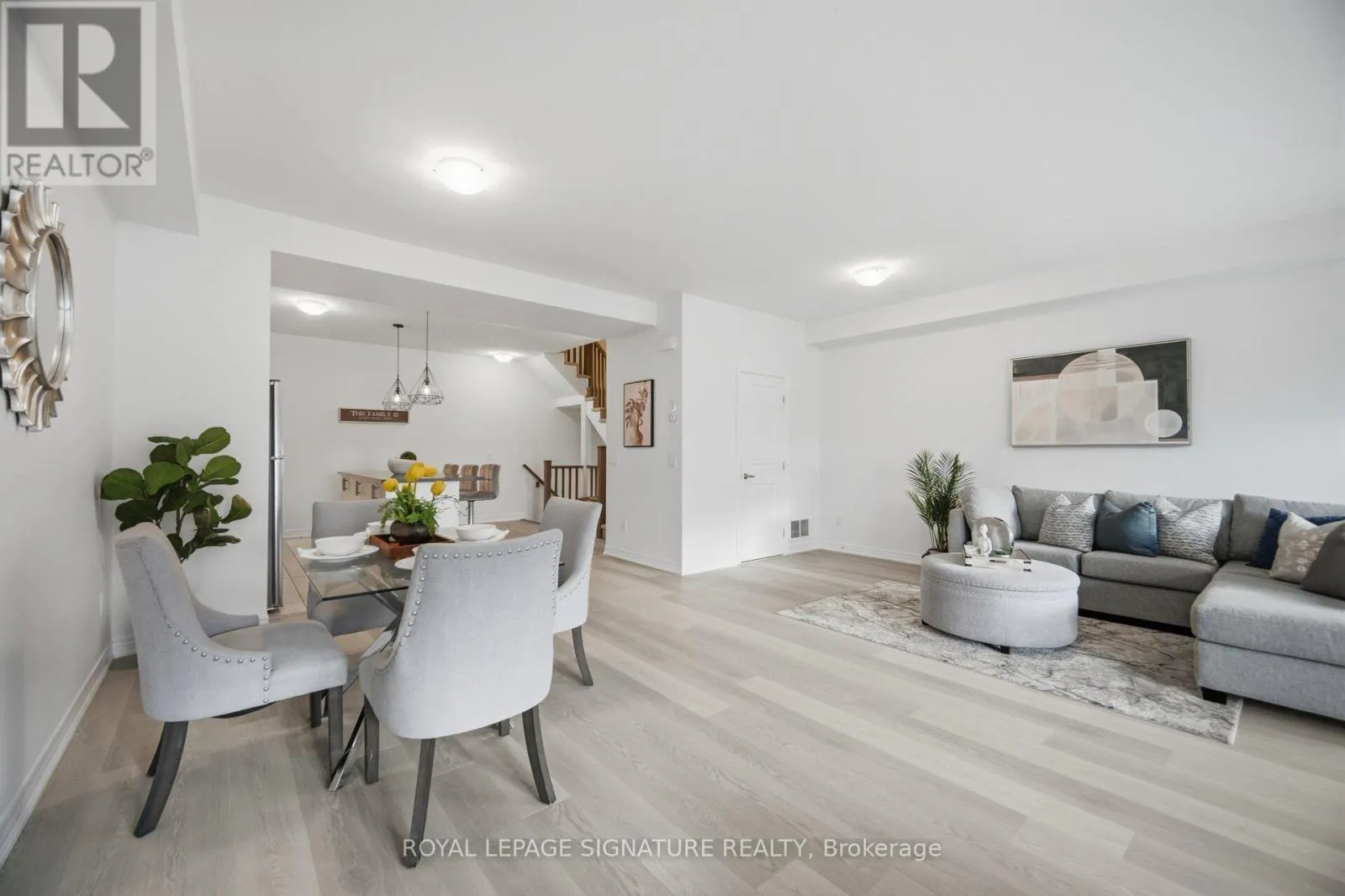 1 RIDGESIDE LANE