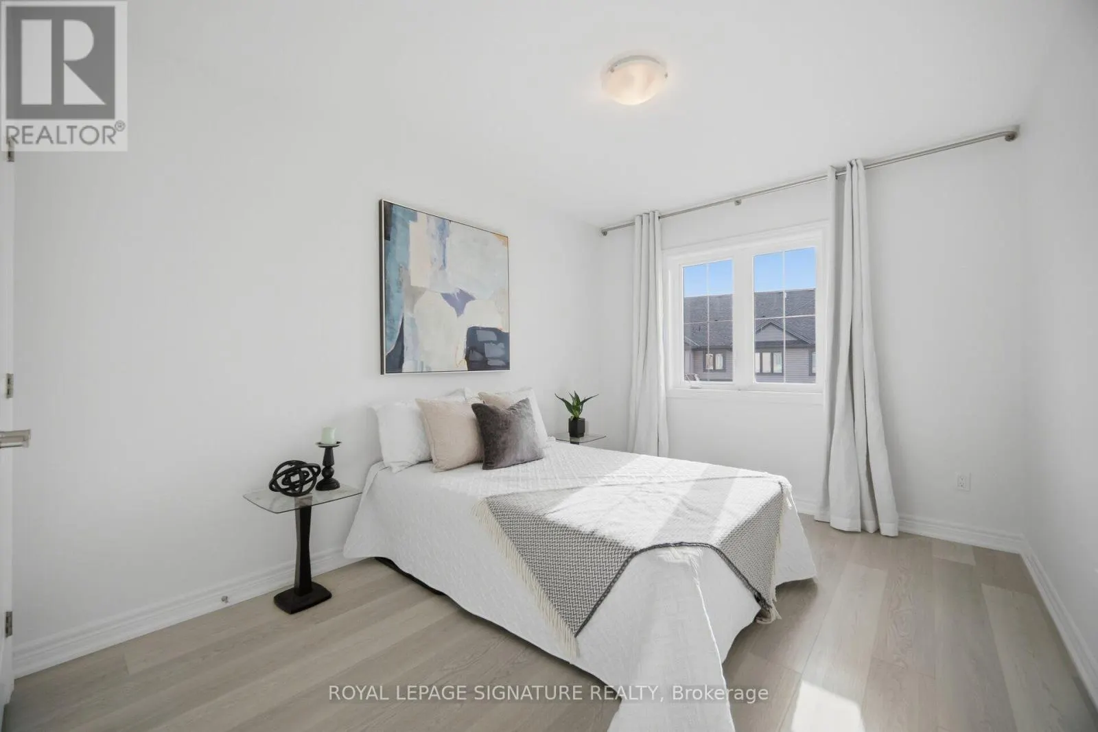 1 RIDGESIDE LANE