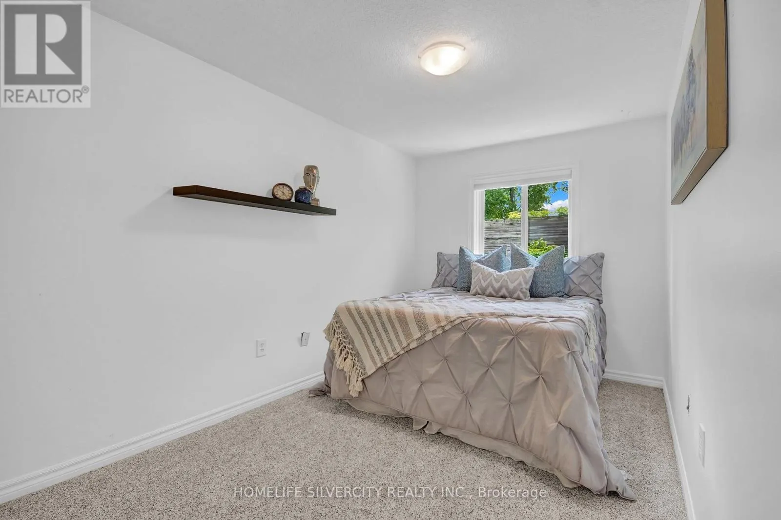 45 - 1059 WHETHERFIELD STREET N