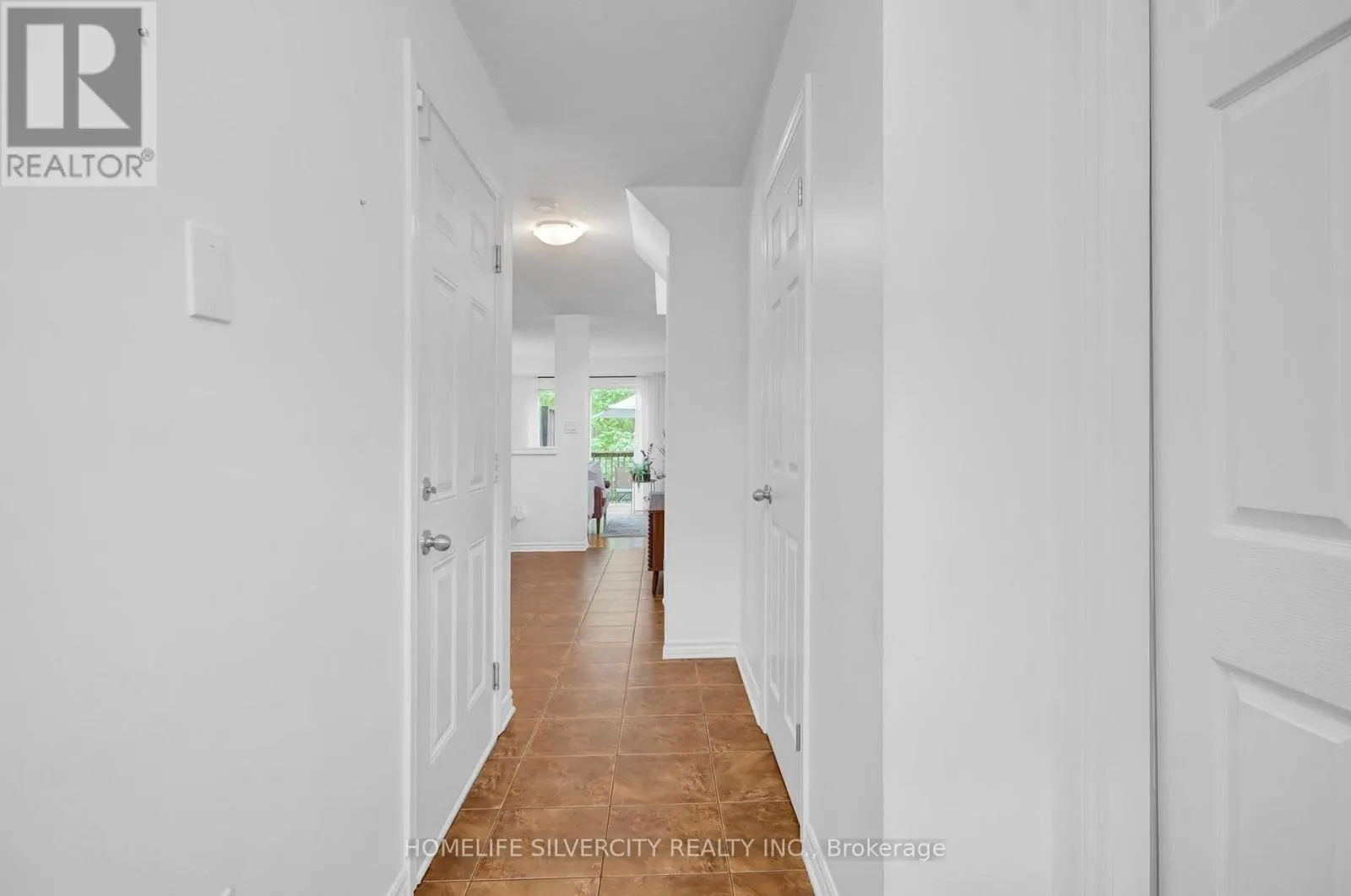 45 - 1059 WHETHERFIELD STREET N