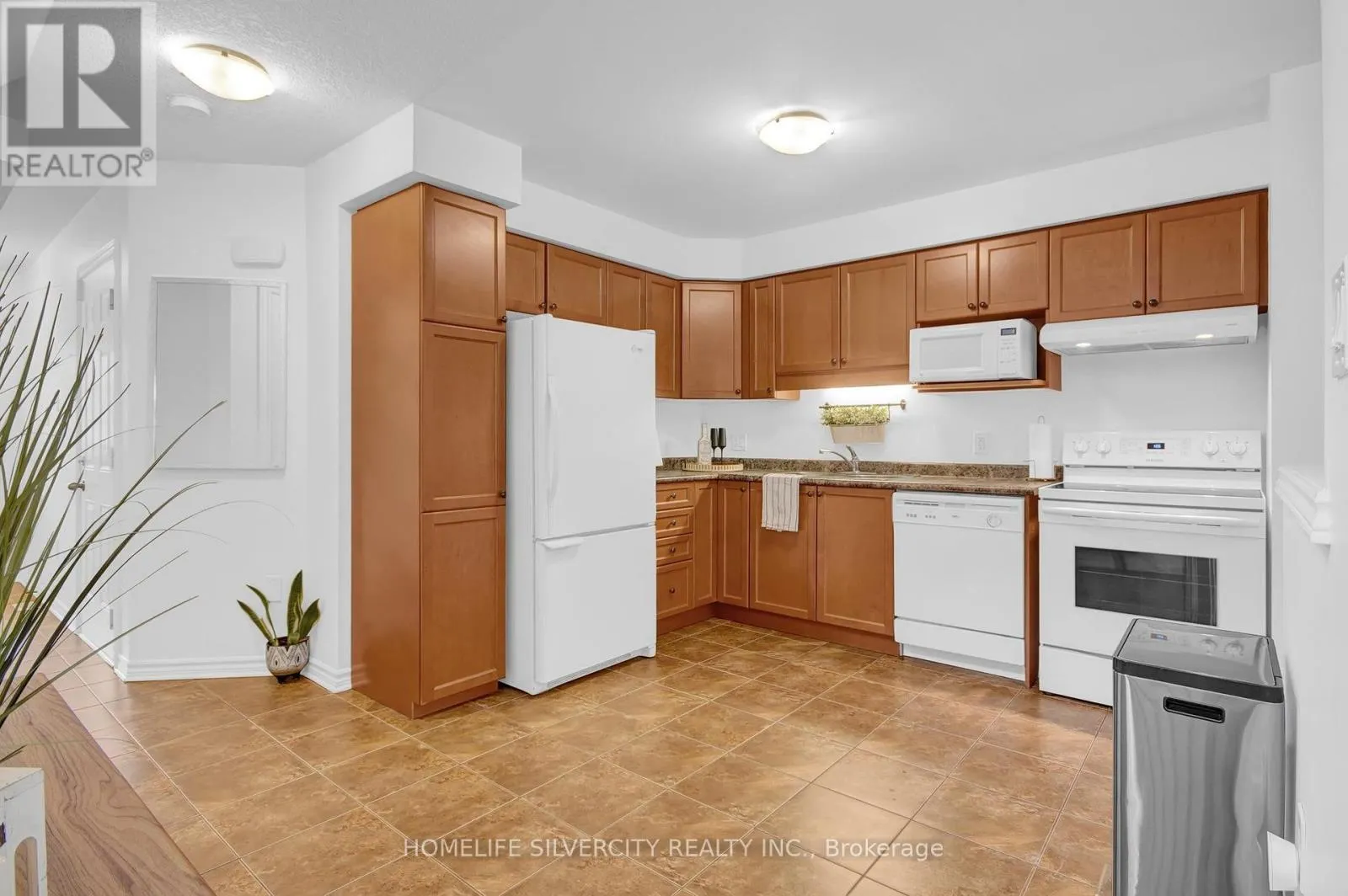 45 - 1059 WHETHERFIELD STREET N