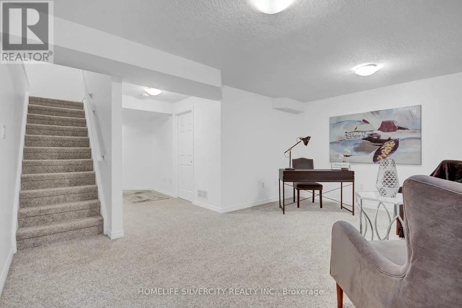 45 - 1059 WHETHERFIELD STREET N