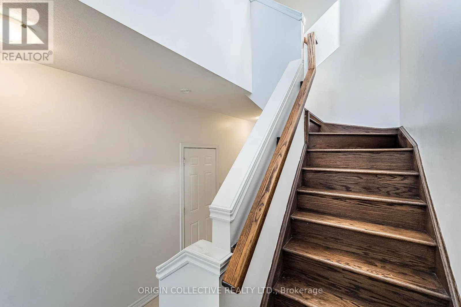 136 WESTBANK TRAIL E