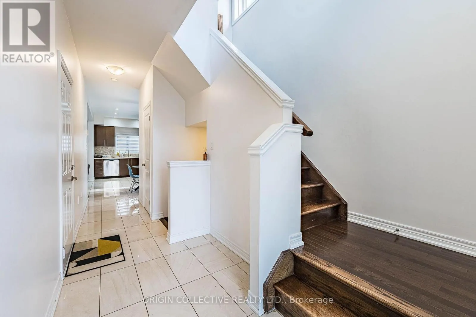 136 WESTBANK TRAIL E