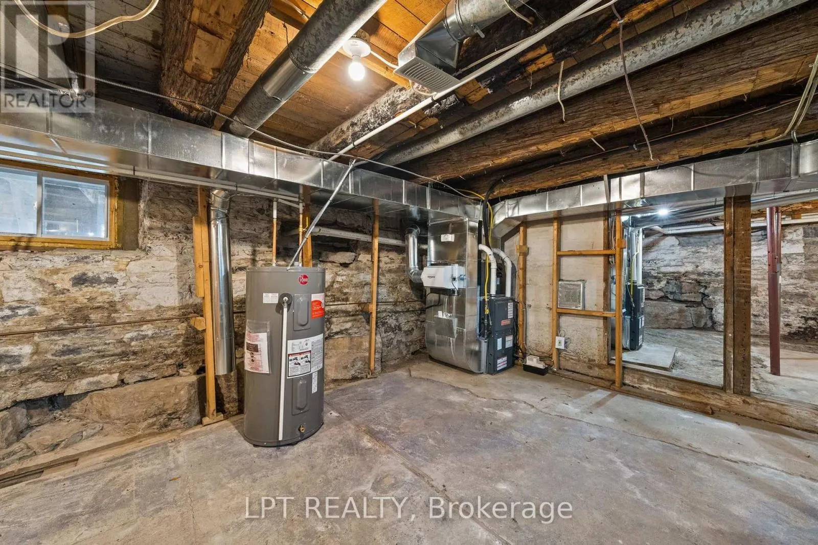 76-78 MAIN STREET E