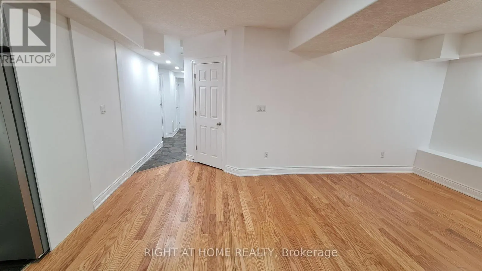 2 - 172 LENA CRESCENT