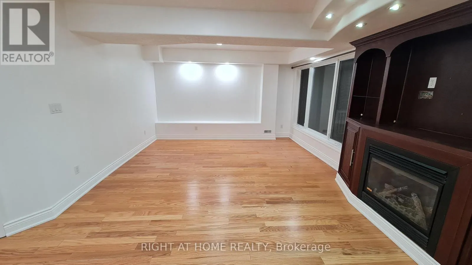 2 - 172 LENA CRESCENT