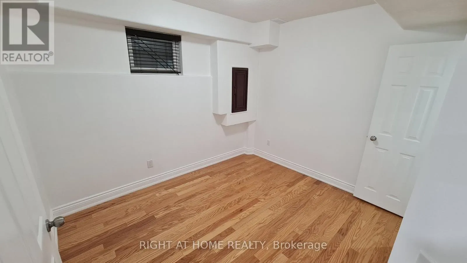 2 - 172 LENA CRESCENT
