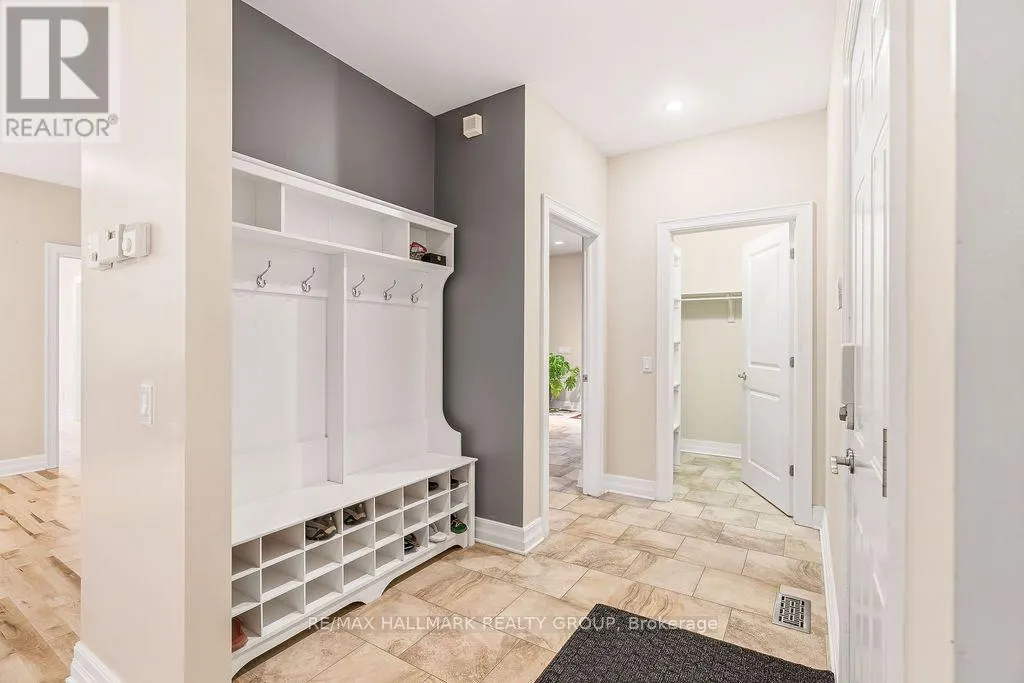 5 ORIOLE DRIVE