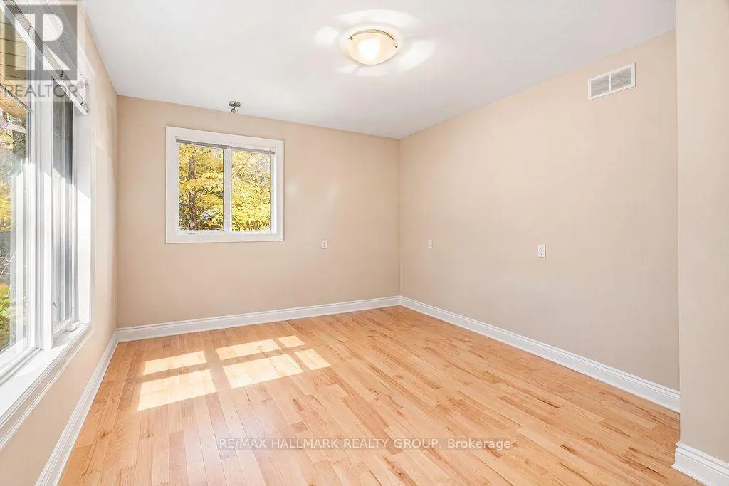 5 ORIOLE DRIVE