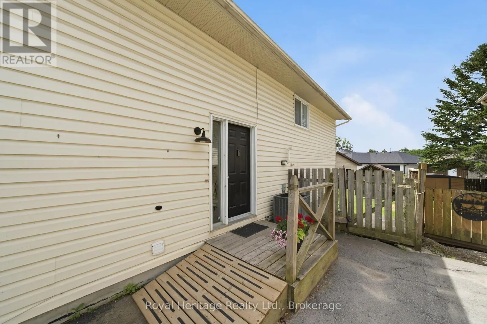 164 A PRINCE EDWARD STREET