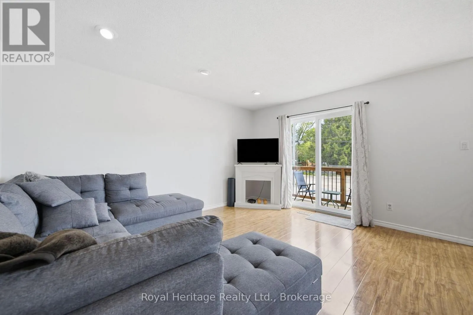 164 A PRINCE EDWARD STREET
