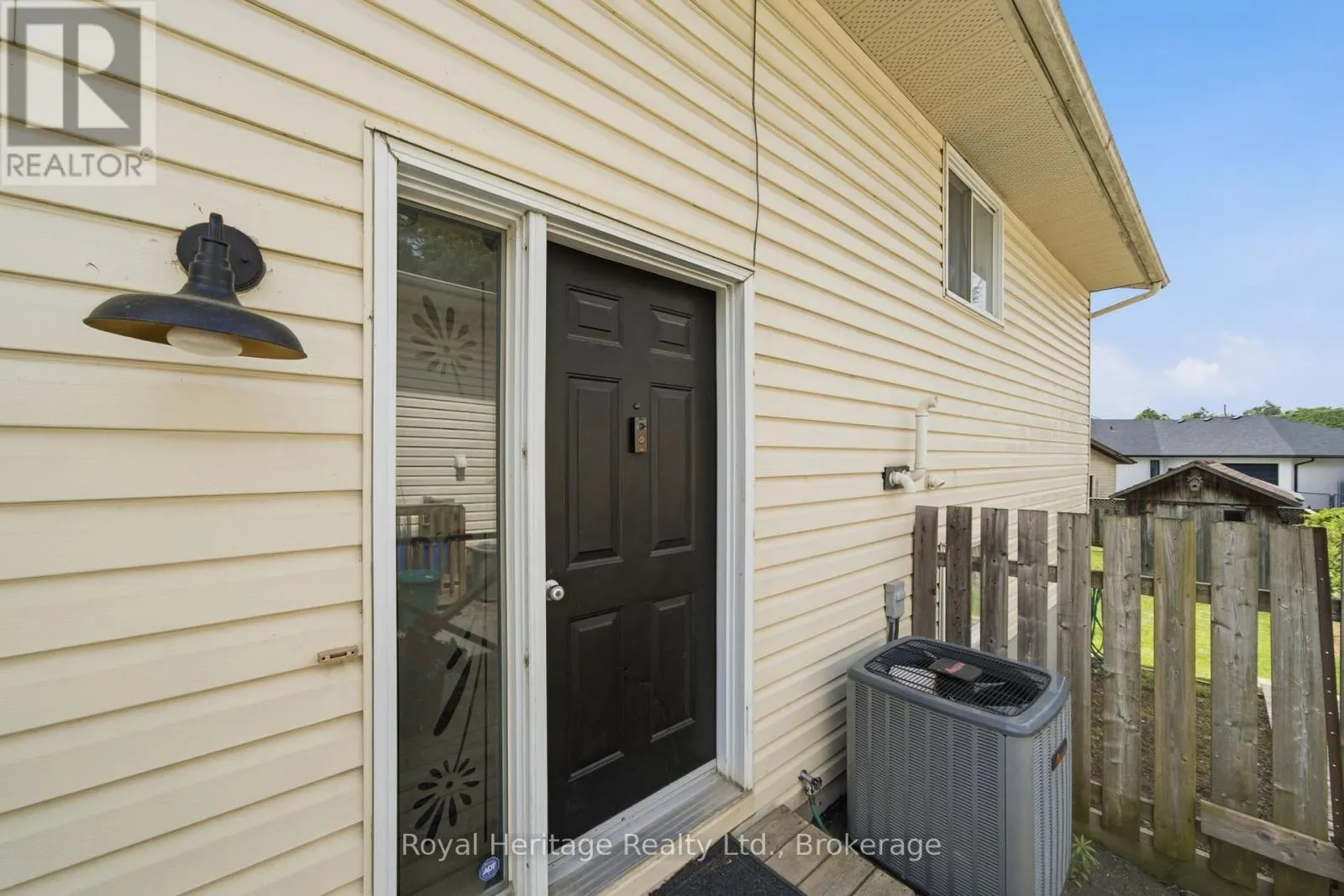 164 A PRINCE EDWARD STREET