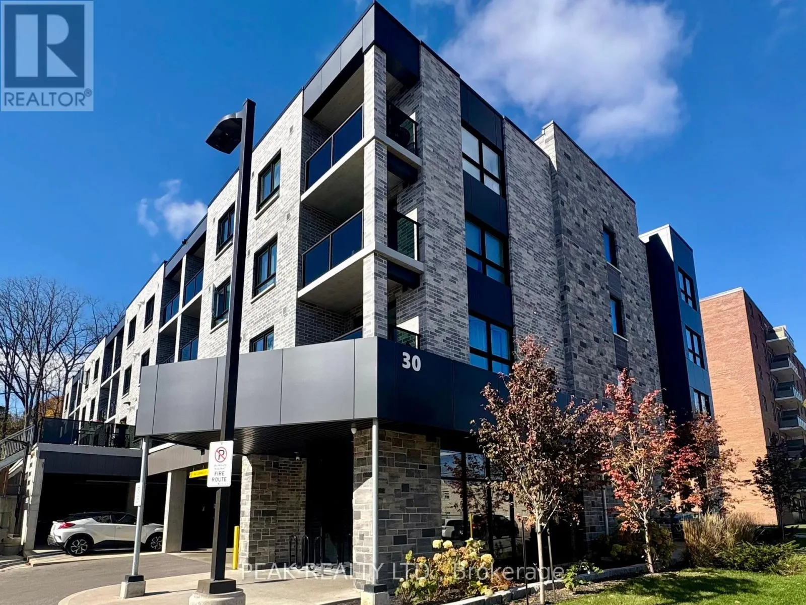 205 - 30 GEORGE STREET N