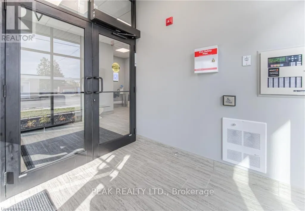 205 - 30 GEORGE STREET N