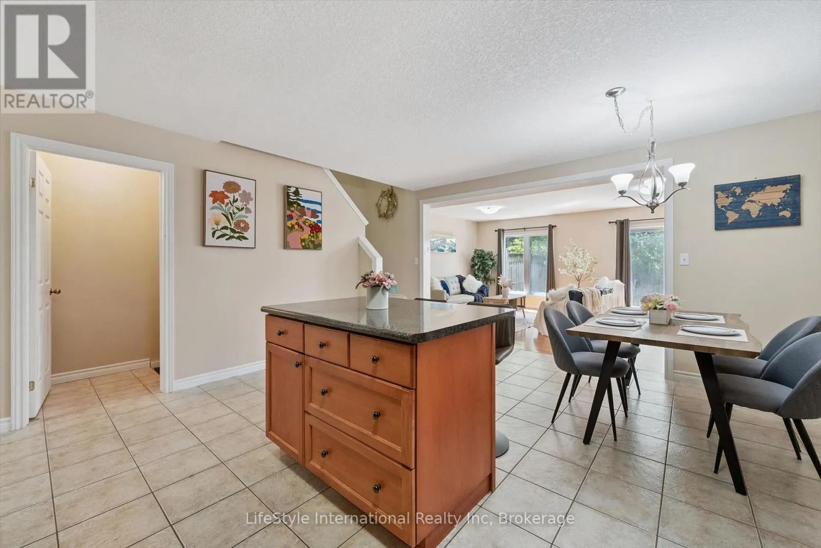 47 HASLER CRESCENT