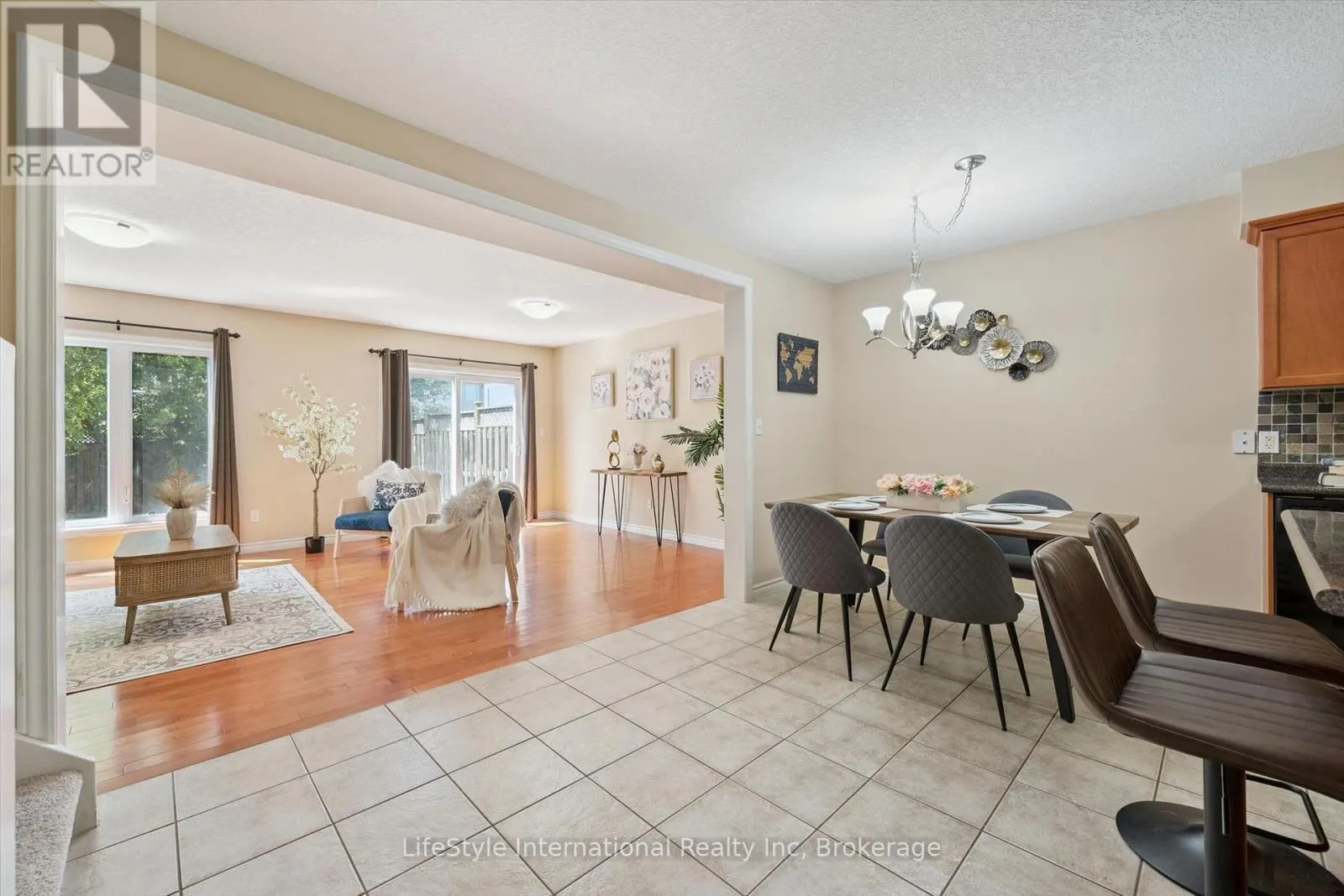 47 HASLER CRESCENT