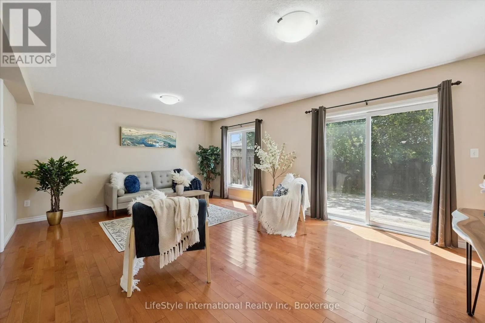 47 HASLER CRESCENT