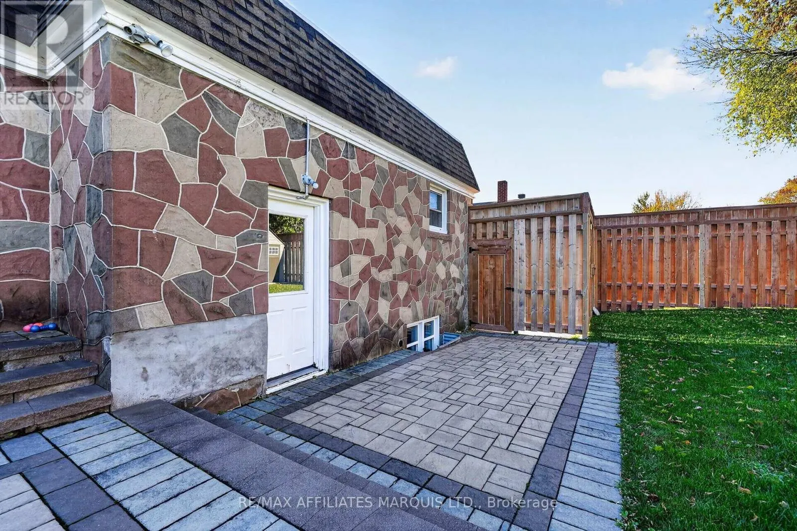 1316 MONTREAL ROAD