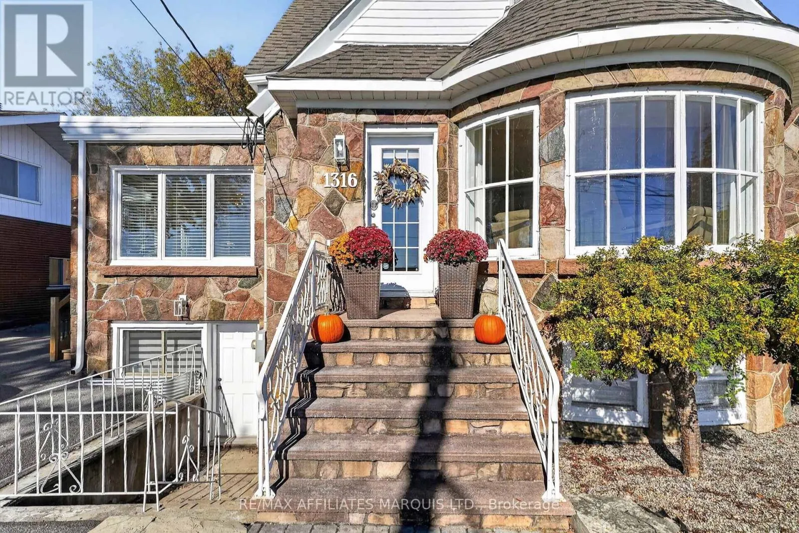 1316 MONTREAL ROAD