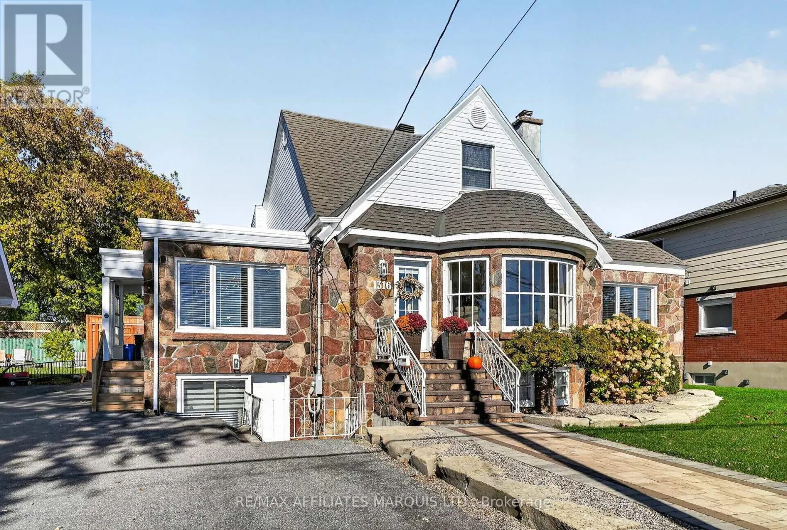 1316 MONTREAL ROAD