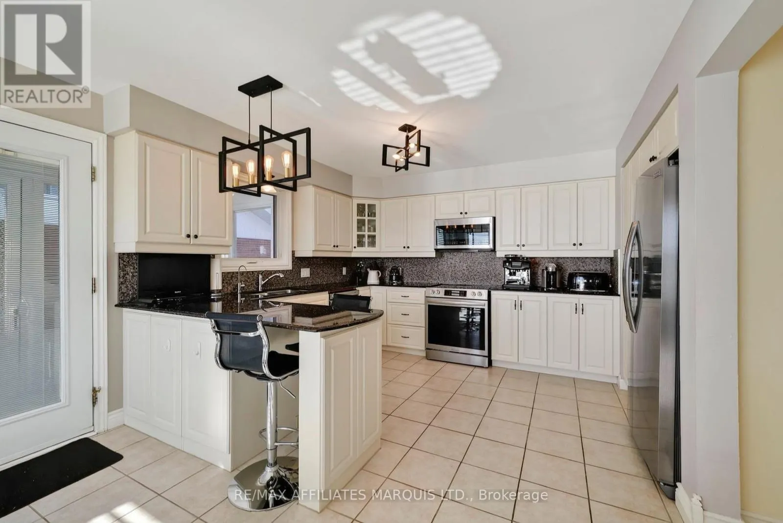 1316 MONTREAL ROAD
