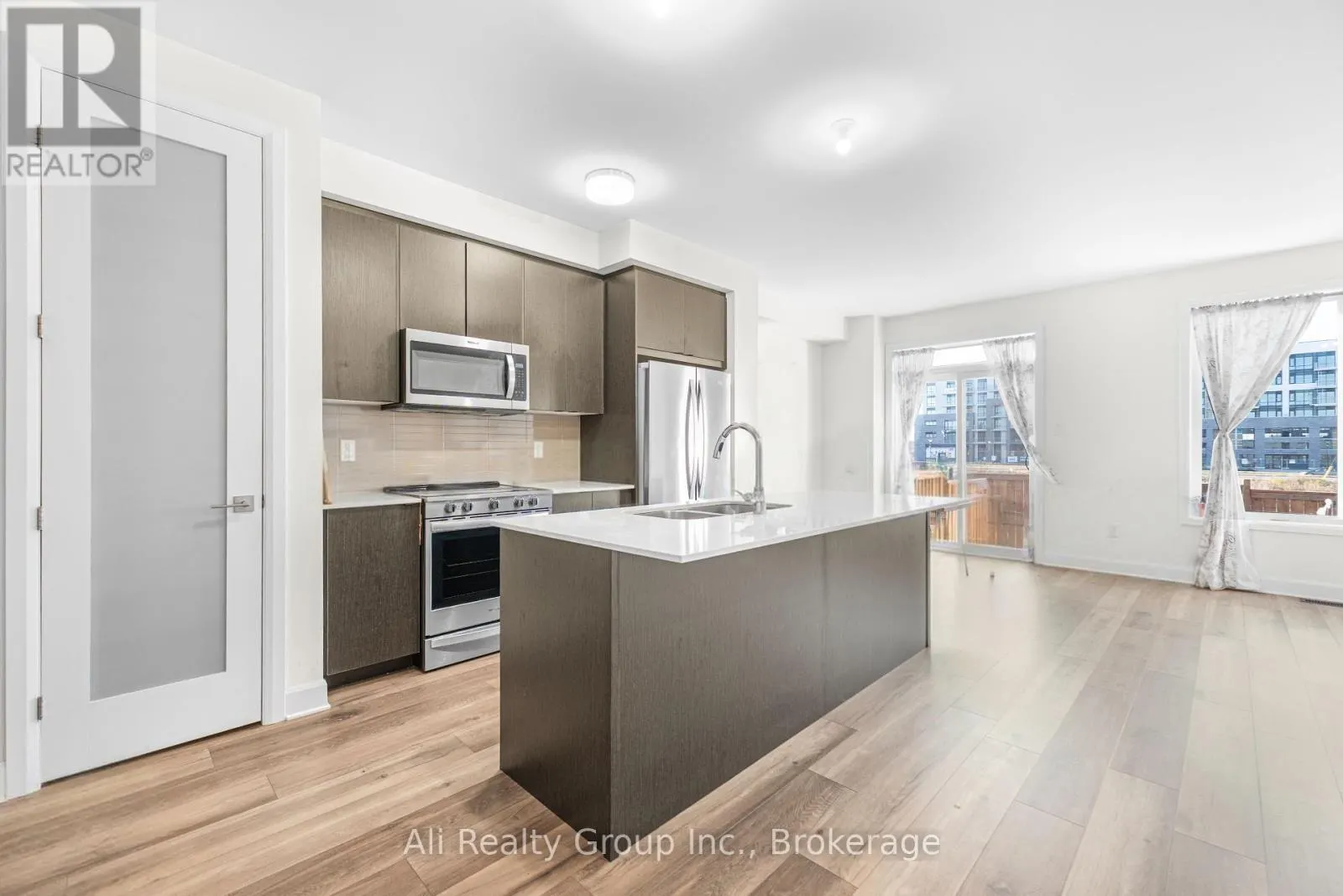 120 SUCCESSION COURT