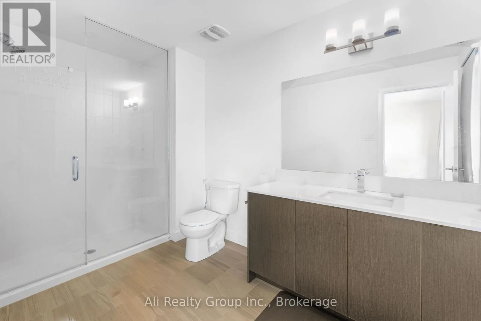 120 SUCCESSION COURT