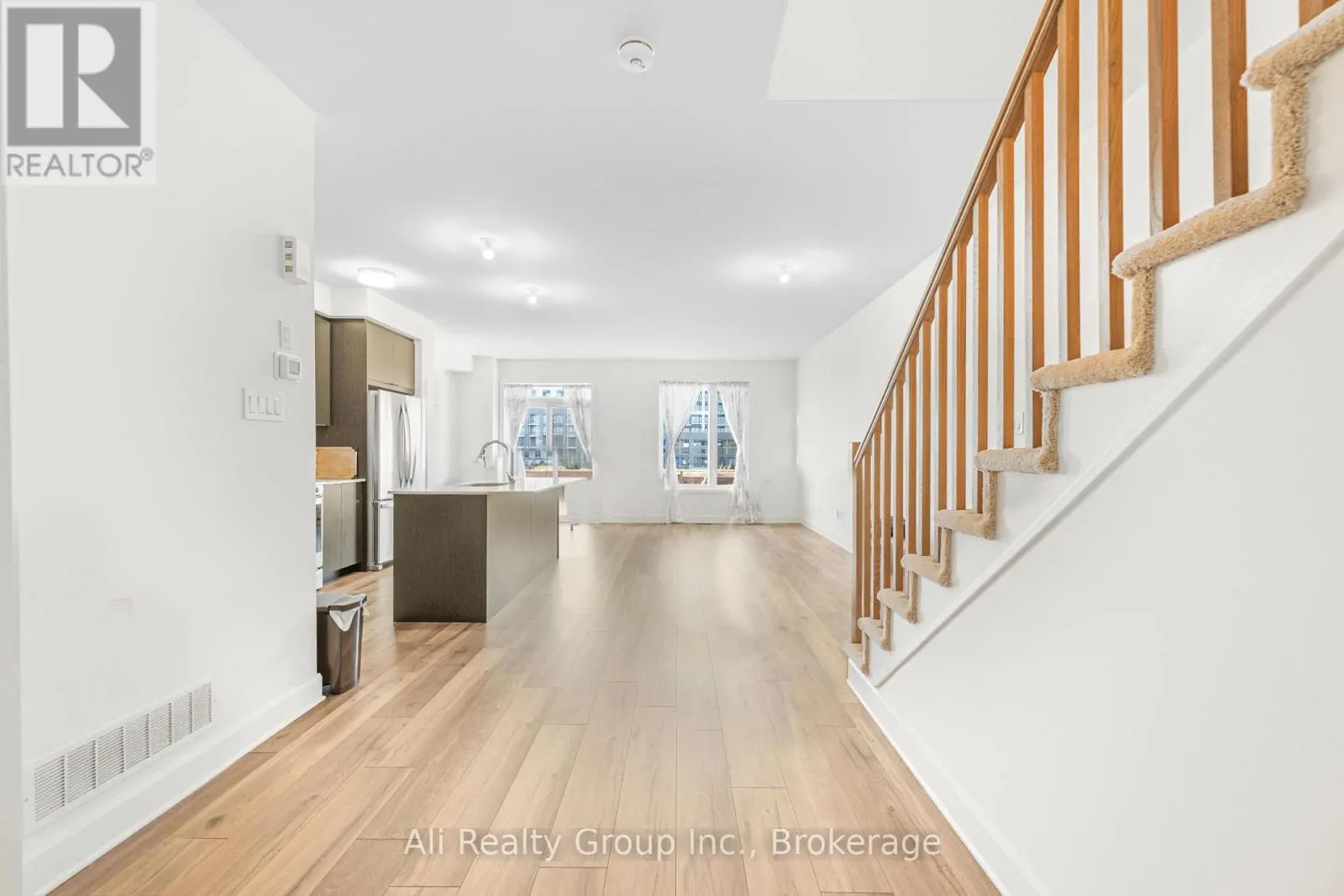 120 SUCCESSION COURT