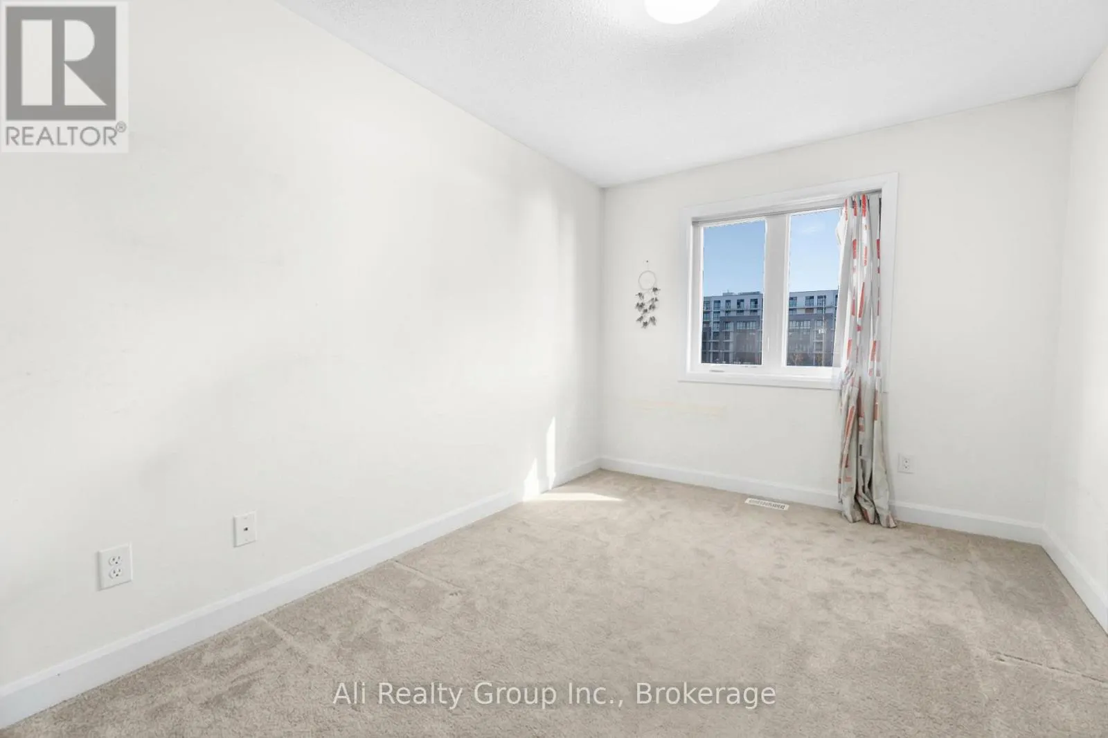120 SUCCESSION COURT