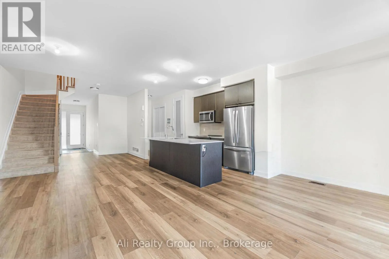 120 SUCCESSION COURT
